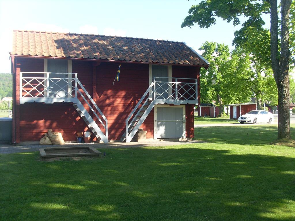 Strandterrassen Hostel Гренна Экстерьер фото